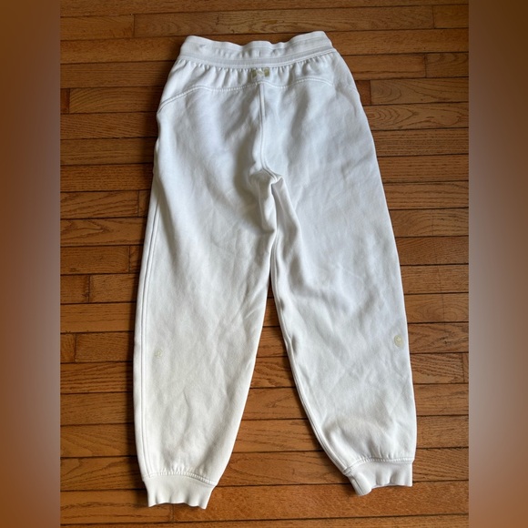 Lululemon Team Canada Relaxed Fleece High Rise Joggers size 4 - Picture 6 of 9